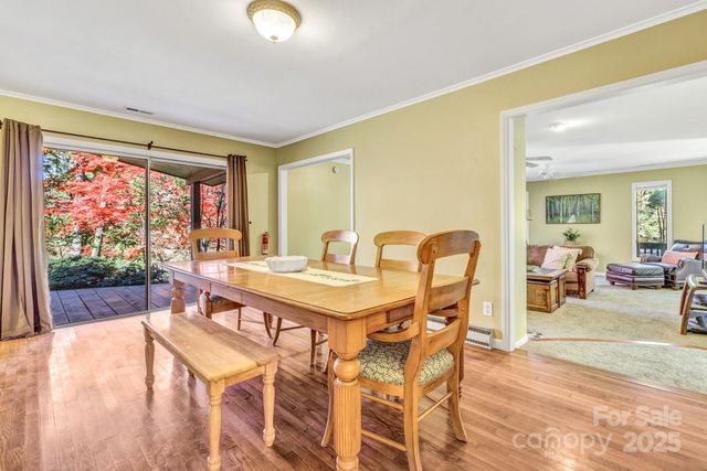 111 Hidden Pond Lane, Asheville, NC 28804