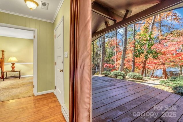 111 Hidden Pond Lane, Asheville, NC 28804