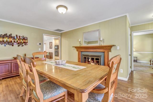 111 Hidden Pond Lane, Asheville, NC 28804