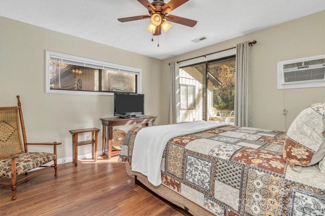 111 Hidden Pond Lane, Asheville, NC 28804