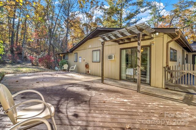 111 Hidden Pond Lane, Asheville, NC 28804