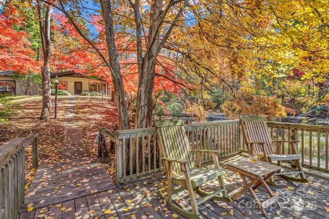 111 Hidden Pond Lane, Asheville, NC 28804