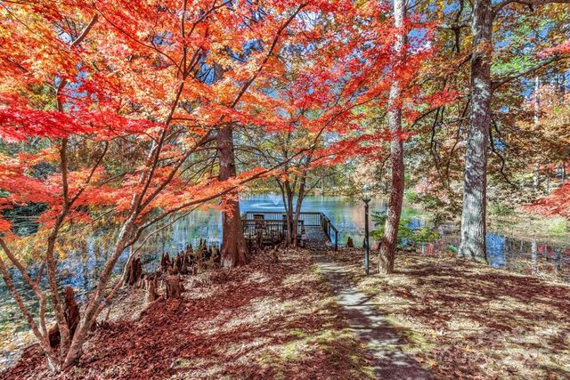 111 Hidden Pond Lane, Asheville, NC 28804