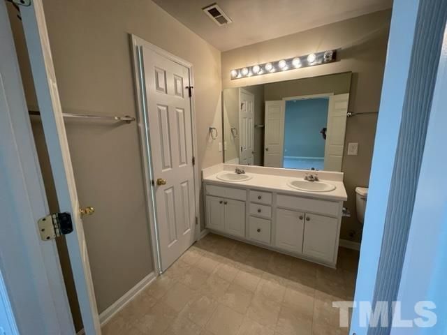 804 Walnut Woods Drive, Morrisville, NC 27560