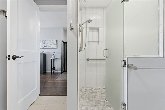 320 Fort Duquesne Blvd 4F, Downtown Pgh, PA 15222