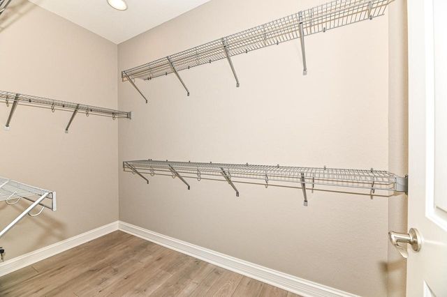 1515 E Maple View DRIVE, Oak Creek, WI 53154