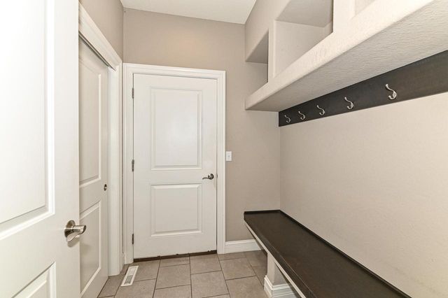 1515 E Maple View DRIVE, Oak Creek, WI 53154