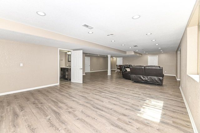 1515 E Maple View DRIVE, Oak Creek, WI 53154
