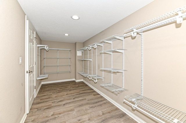 1515 E Maple View DRIVE, Oak Creek, WI 53154