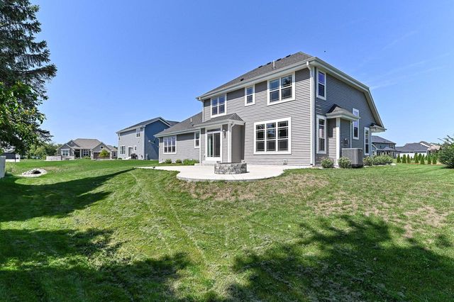 1515 E Maple View DRIVE, Oak Creek, WI 53154