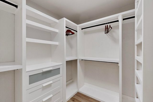 4214 Falls Drive, Dallas, TX 75211