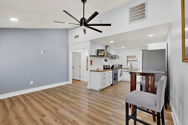 4214 Falls Drive, Dallas, TX 75211