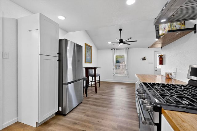 4214 Falls Drive, Dallas, TX 75211