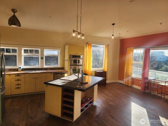 126 Sand Dune Avenue NW, Ocean Shores, WA 98569