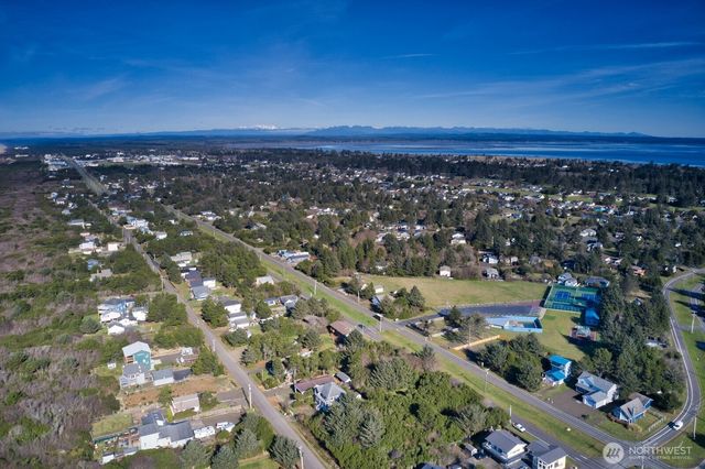 126 Sand Dune Avenue NW, Ocean Shores, WA 98569