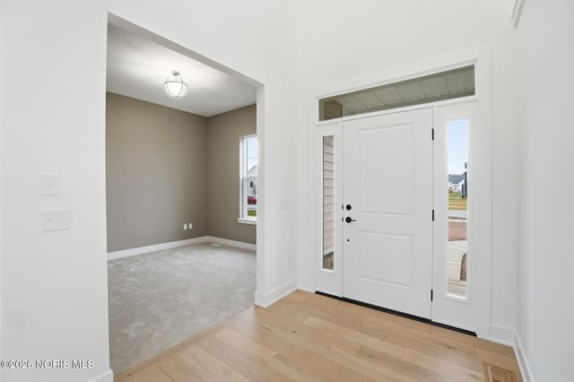 140 Barton Creek Drive, Perrysburg, OH 43551