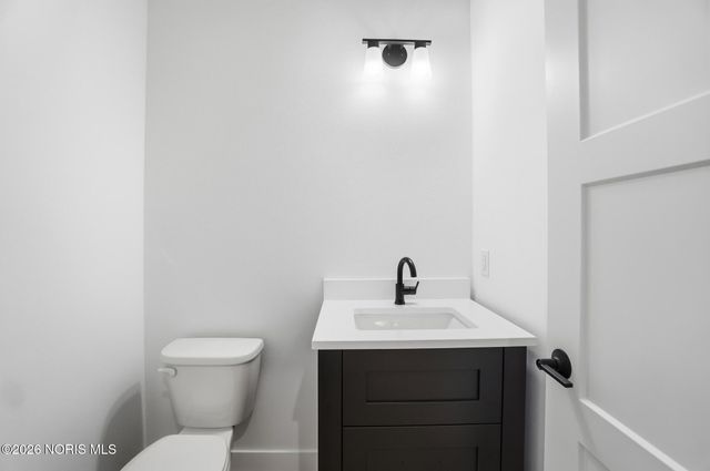 140 Barton Creek Drive, Perrysburg, OH 43551