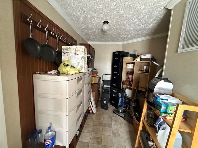 1 Suntop Lane, Holiday Island, AR 72631