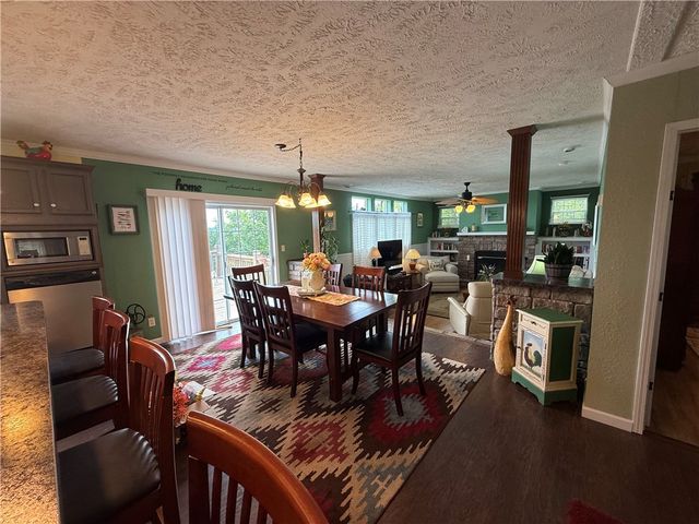 1 Suntop Lane, Holiday Island, AR 72631