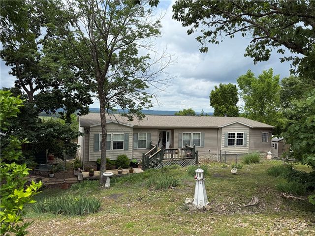 1 Suntop Lane, Holiday Island, AR 72631