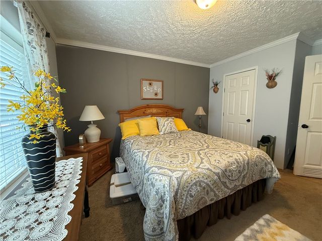 1 Suntop Lane, Holiday Island, AR 72631
