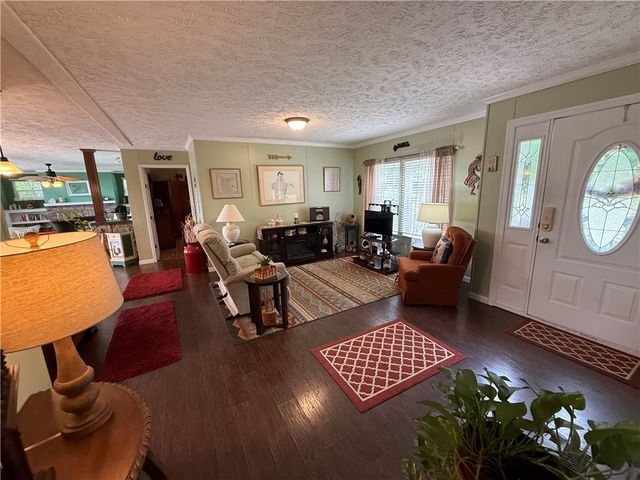 1 Suntop Lane, Holiday Island, AR 72631