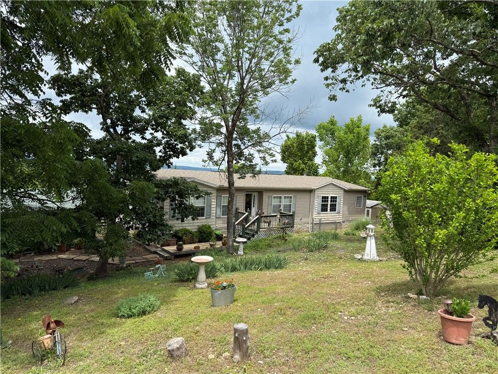 1 Suntop Lane, Holiday Island, AR 72631