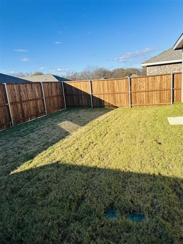 2064 Sulky Lane, Aubrey, TX 76227