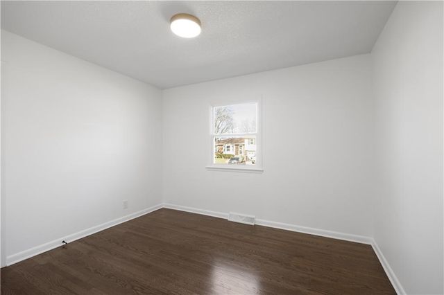 9211 W 76th Street, Overland Park, KS 66204