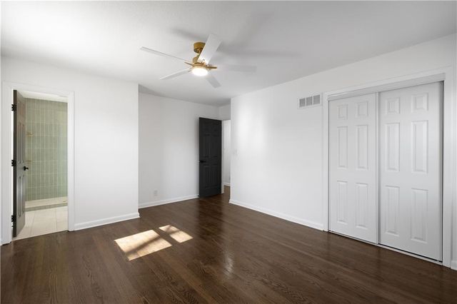 9211 W 76th Street, Overland Park, KS 66204