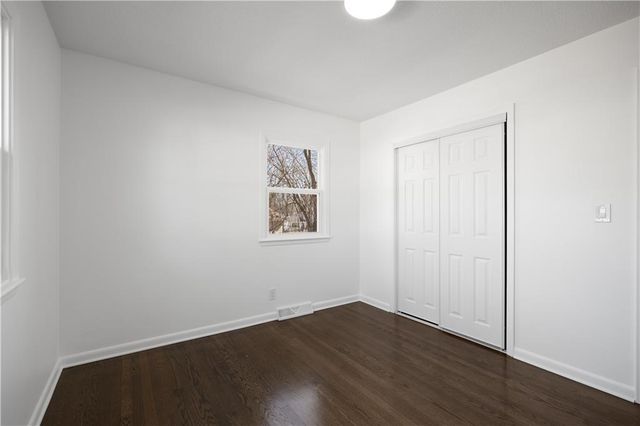 9211 W 76th Street, Overland Park, KS 66204