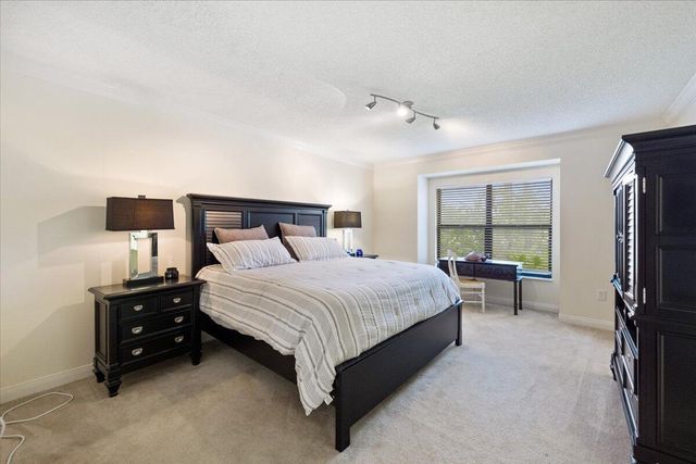 2835 Polo Island Drive H202, Wellington, FL 33414
