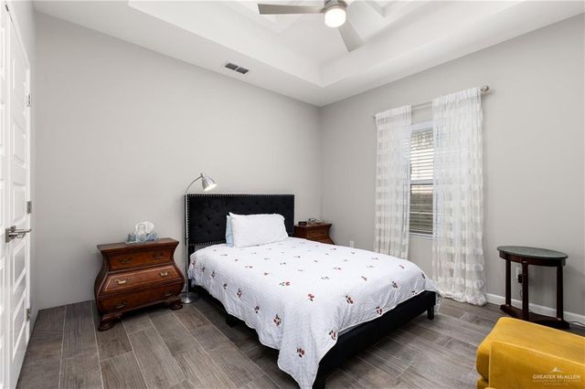 5816 Pelican Avenue, Palmhurst, TX 78573