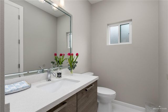 5816 Pelican Avenue, Palmhurst, TX 78573