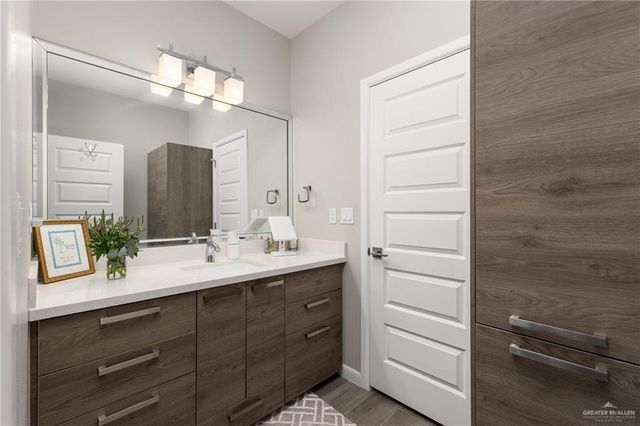 5816 Pelican Avenue, Palmhurst, TX 78573