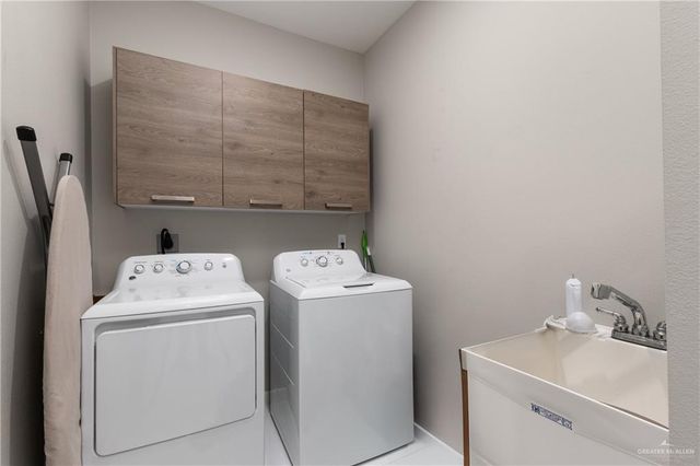 5816 Pelican Avenue, Palmhurst, TX 78573