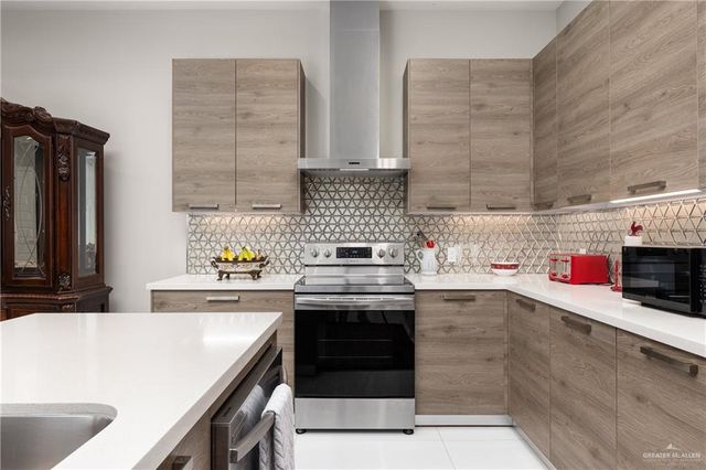 5816 Pelican Avenue, Palmhurst, TX 78573