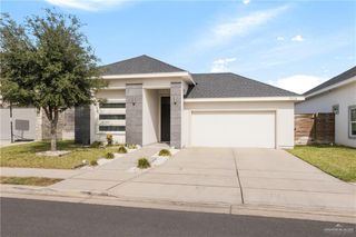 5816 Pelican Avenue, Palmhurst, TX 78573