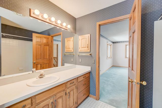 6155 Woodchuck Circle, Lino Lakes, MN 55110