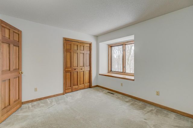 6155 Woodchuck Circle, Lino Lakes, MN 55110