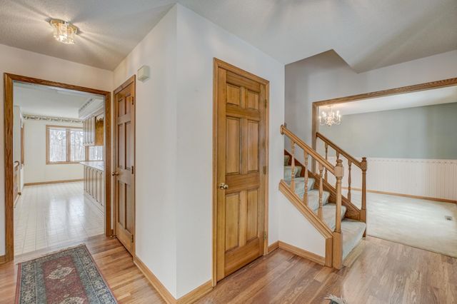 6155 Woodchuck Circle, Lino Lakes, MN 55110