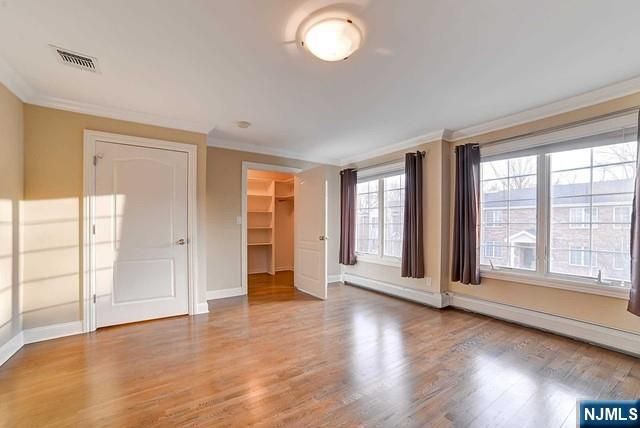 31 Skymark Court 31, Upper Saddle River, NJ 07458