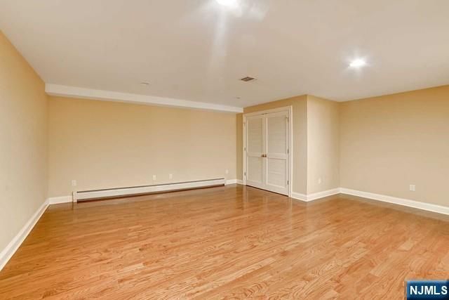 31 Skymark Court 31, Upper Saddle River, NJ 07458