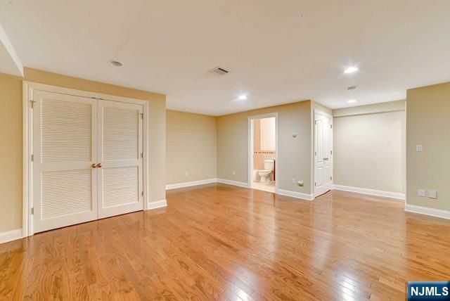 31 Skymark Court 31, Upper Saddle River, NJ 07458