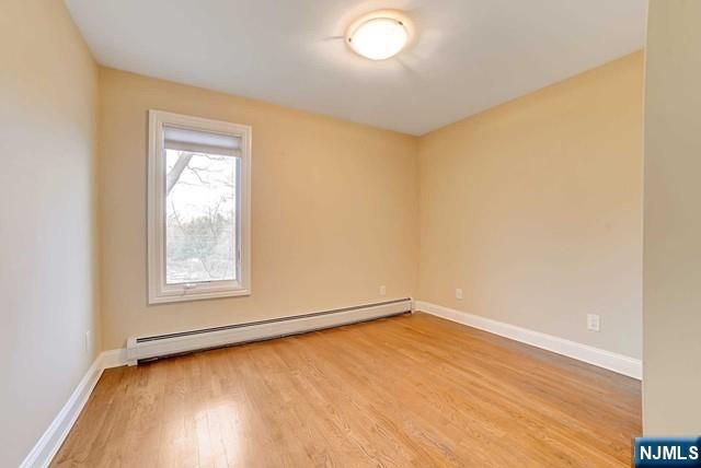 31 Skymark Court 31, Upper Saddle River, NJ 07458