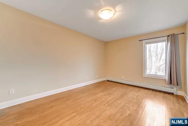 31 Skymark Court 31, Upper Saddle River, NJ 07458