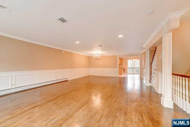 31 Skymark Court 31, Upper Saddle River, NJ 07458