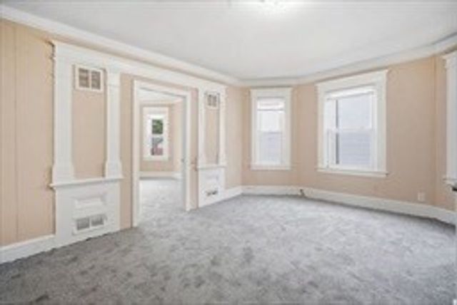 201 Main St, Springfield, MA 01151