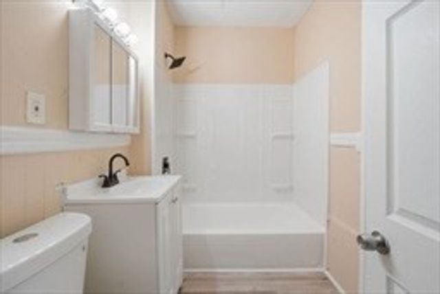 201 Main St, Springfield, MA 01151