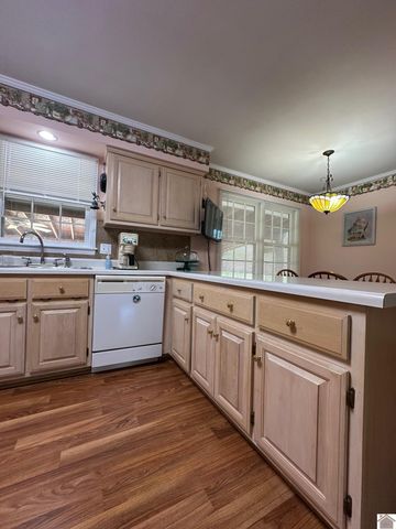 1506 London Drive, Murray, KY 42071